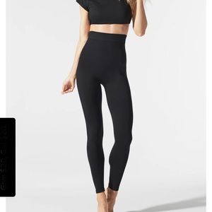 BLANQI® EVERYDAY™ HIGHWAIST POSTPARTUM + NURSING SUPPORT LEGGINGS. NWT